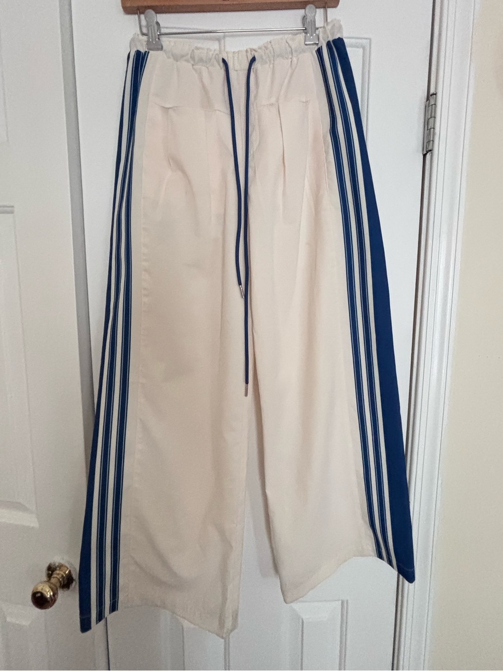 Women's Striped Side-Panel Jogger Pants - Cream with Navy Stripes small size